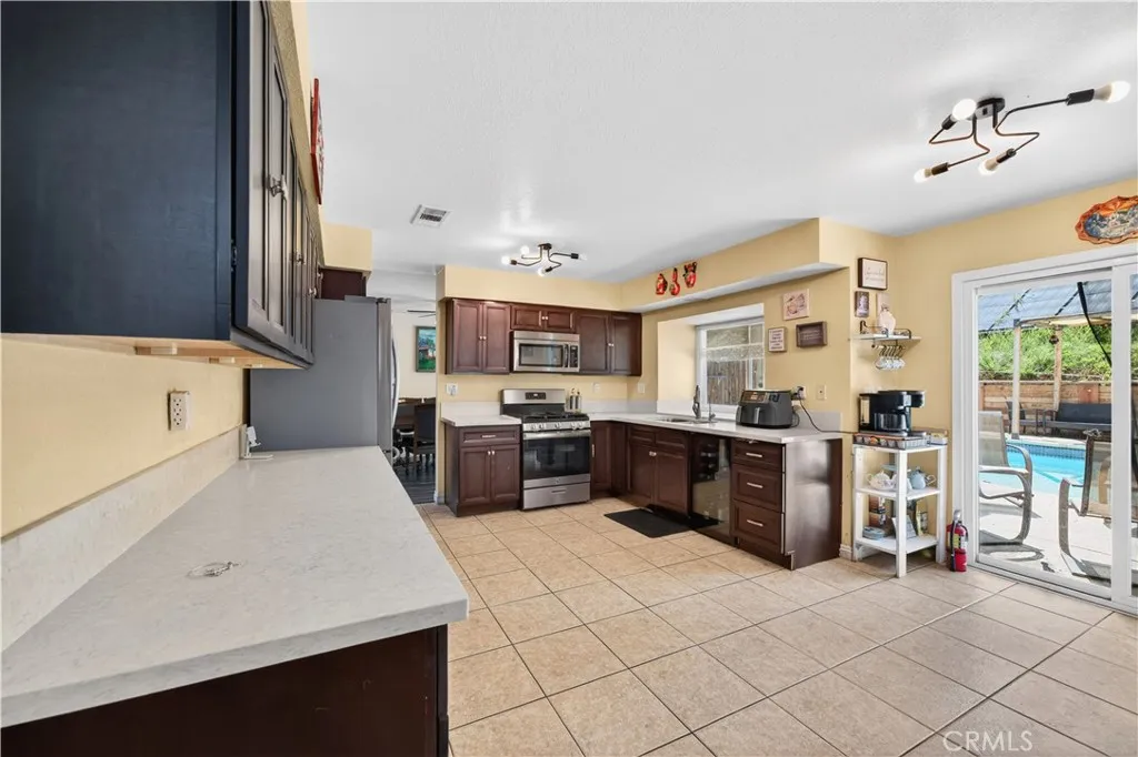 Additional image 12 of 7726 Whitney Drive, Jurupa Valley, CA 92509
