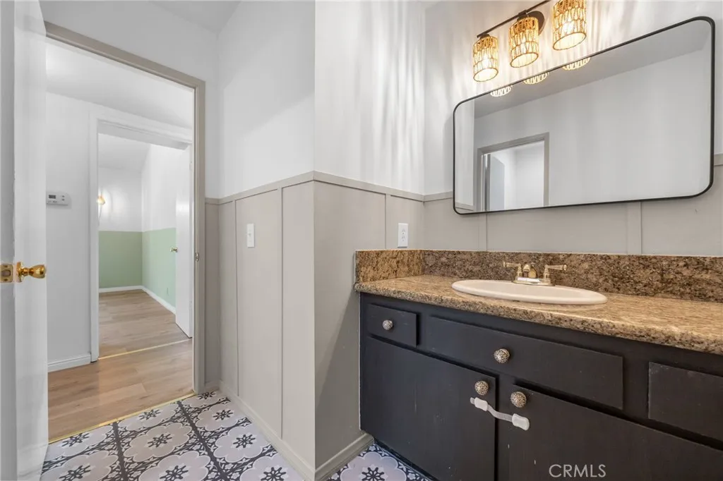 Additional image 16 of 1330 Cabrillo Park Dr Unit F, Santa Ana, CA 92701