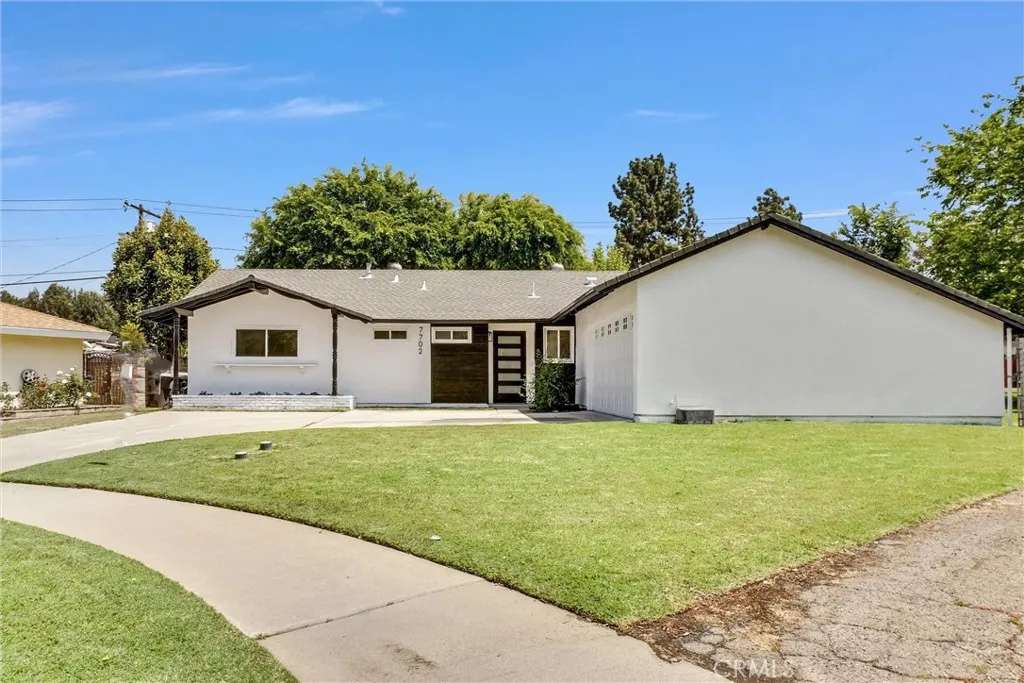 7702 Cassia Ave, Riverside, CA 92504 photo 2