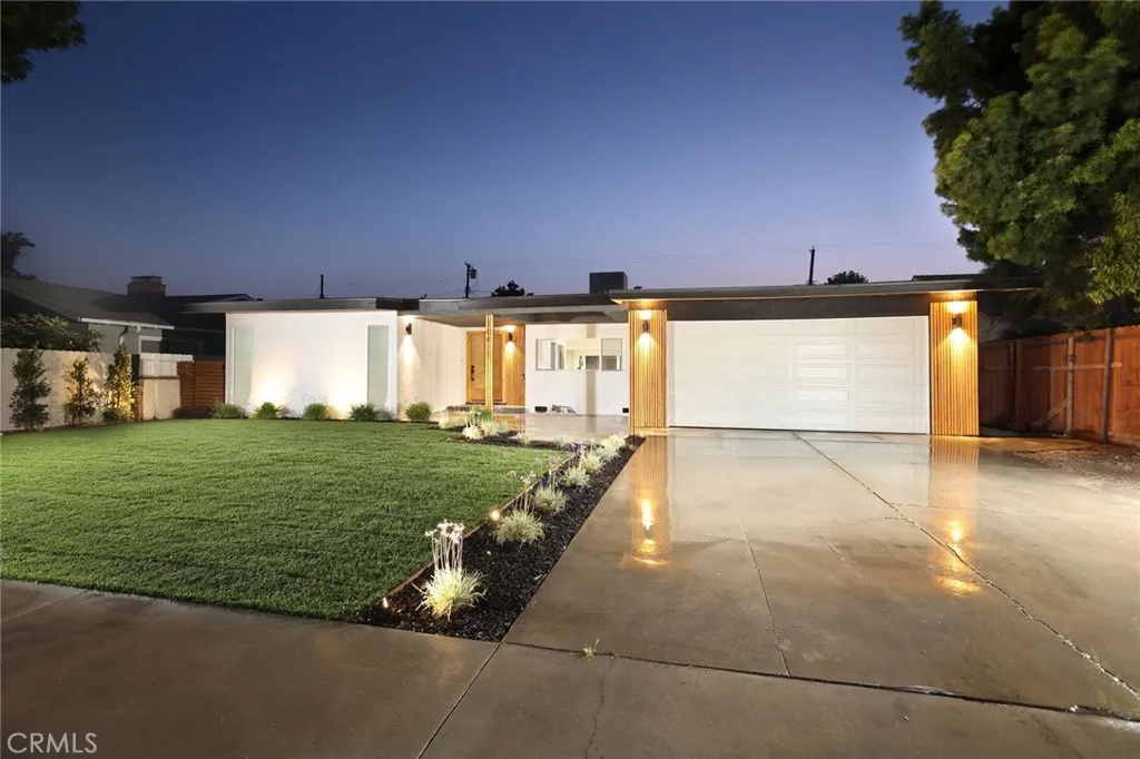 10415 Bevis Avenue, Mission Hills (San Fernando), CA 91345