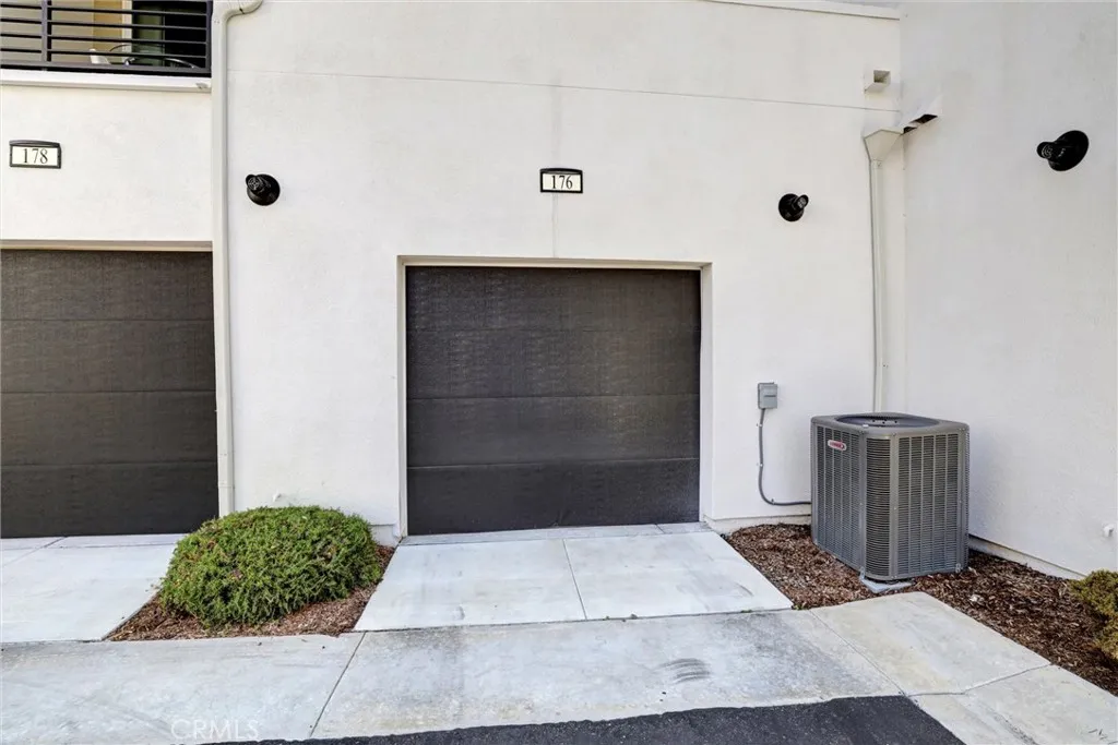 176 Novel, Irvine, CA 92618