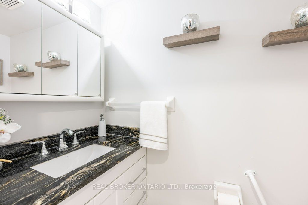 Additional image 6 of 2-185 Highland Crescent, Kitchener, ON, N2M 5P8
