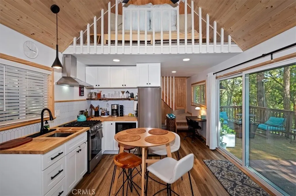 Additional image 10 of 669 Knoll Dr, Crestline, CA 92325