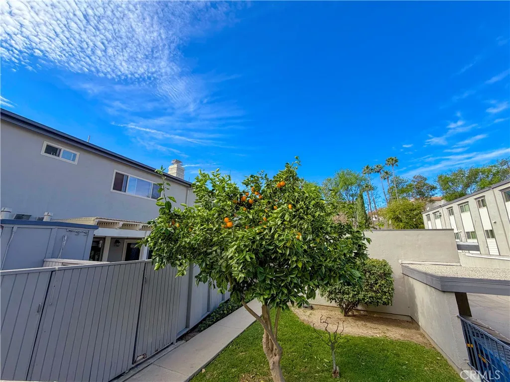 Additional image 58 of 22131 N Oxnard Street Unit A, Woodland Hills, CA 91367