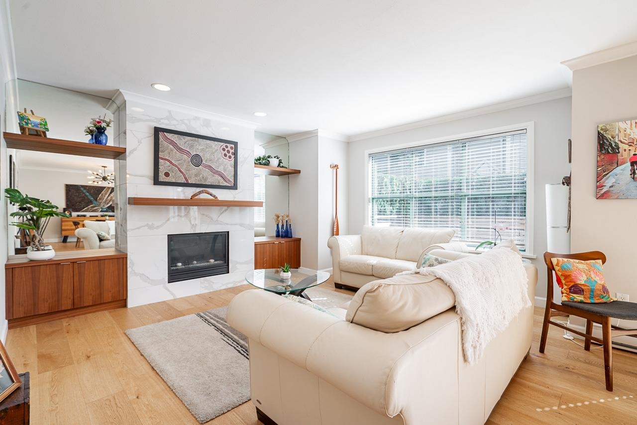 11-229 8th Street E, North Vancouver, BC, V7L 1Y9
