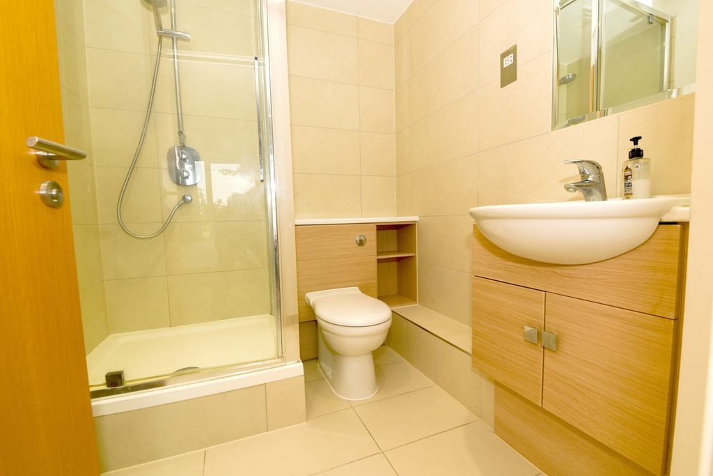 Additional image 10 of 2 bed flat for salePark Way, Newbury RG14