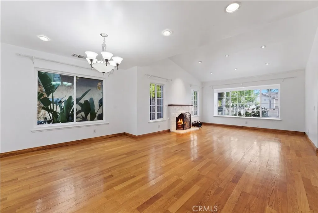 Additional image 60 of 15863 foothill Blvd, Rancho Cascades, CA 91342