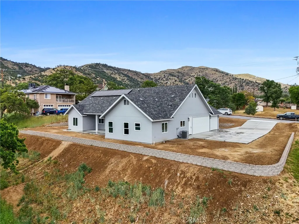 Additional image 5 of 21116 Stage Dr, Tehachapi, CA 93561