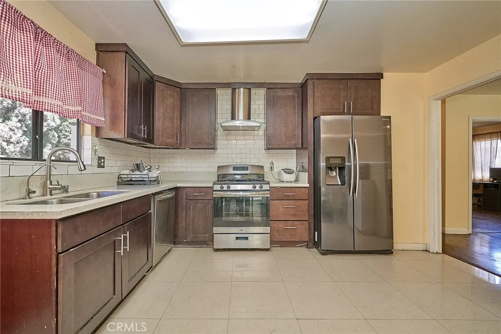 Additional image 55 of 20951 Gault St, Canoga Park, CA 91303