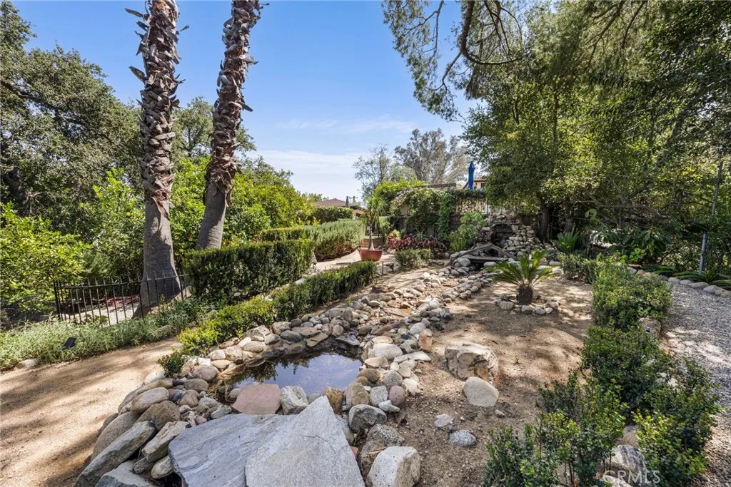 Additional image 38 of 3854 Hampstead Rd, La Canada Flintridge, CA 91011