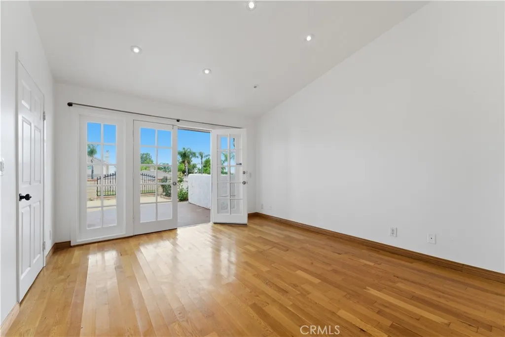 Additional image 31 of 15863 foothill Blvd, Rancho Cascades, CA 91342