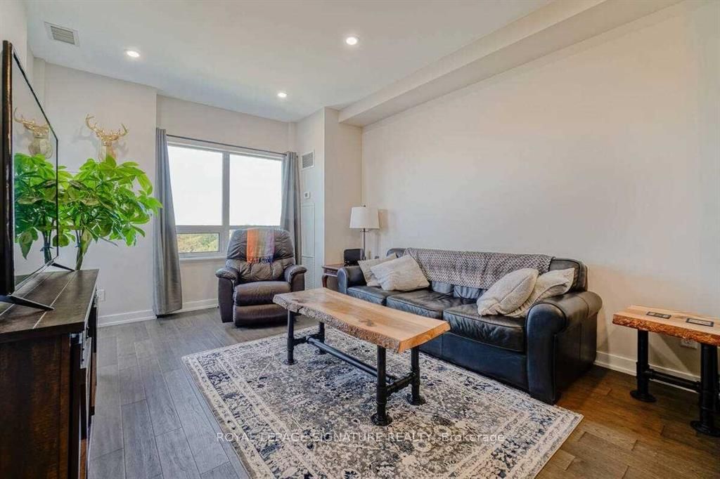 Additional image 4 of 926-120 Dallimore Circle, Toronto, ON, M3C 4J1