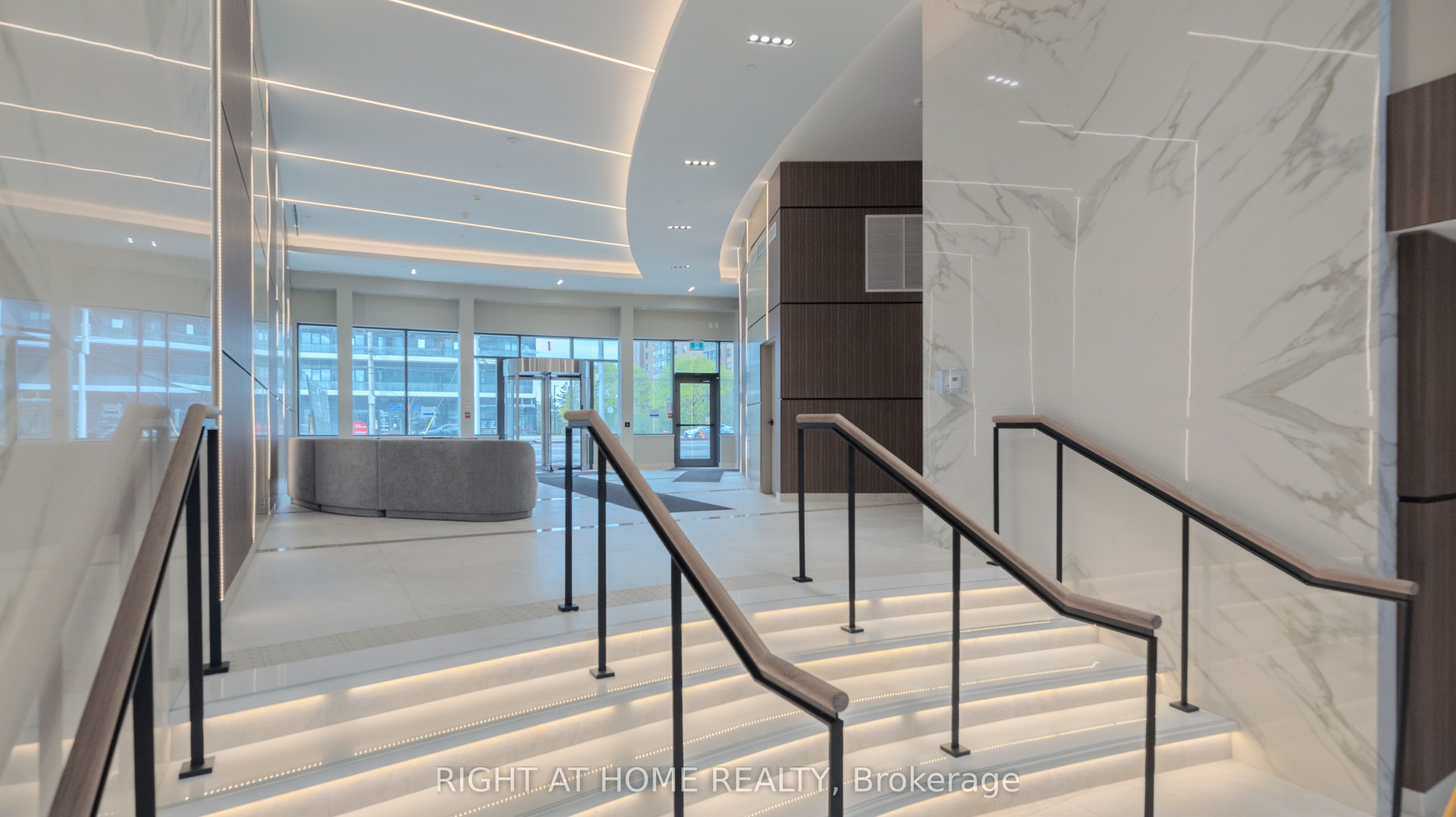 Additional image 3 of PH3-5105 Hurontario Street, Mississauga, ON, L4Z 0C9