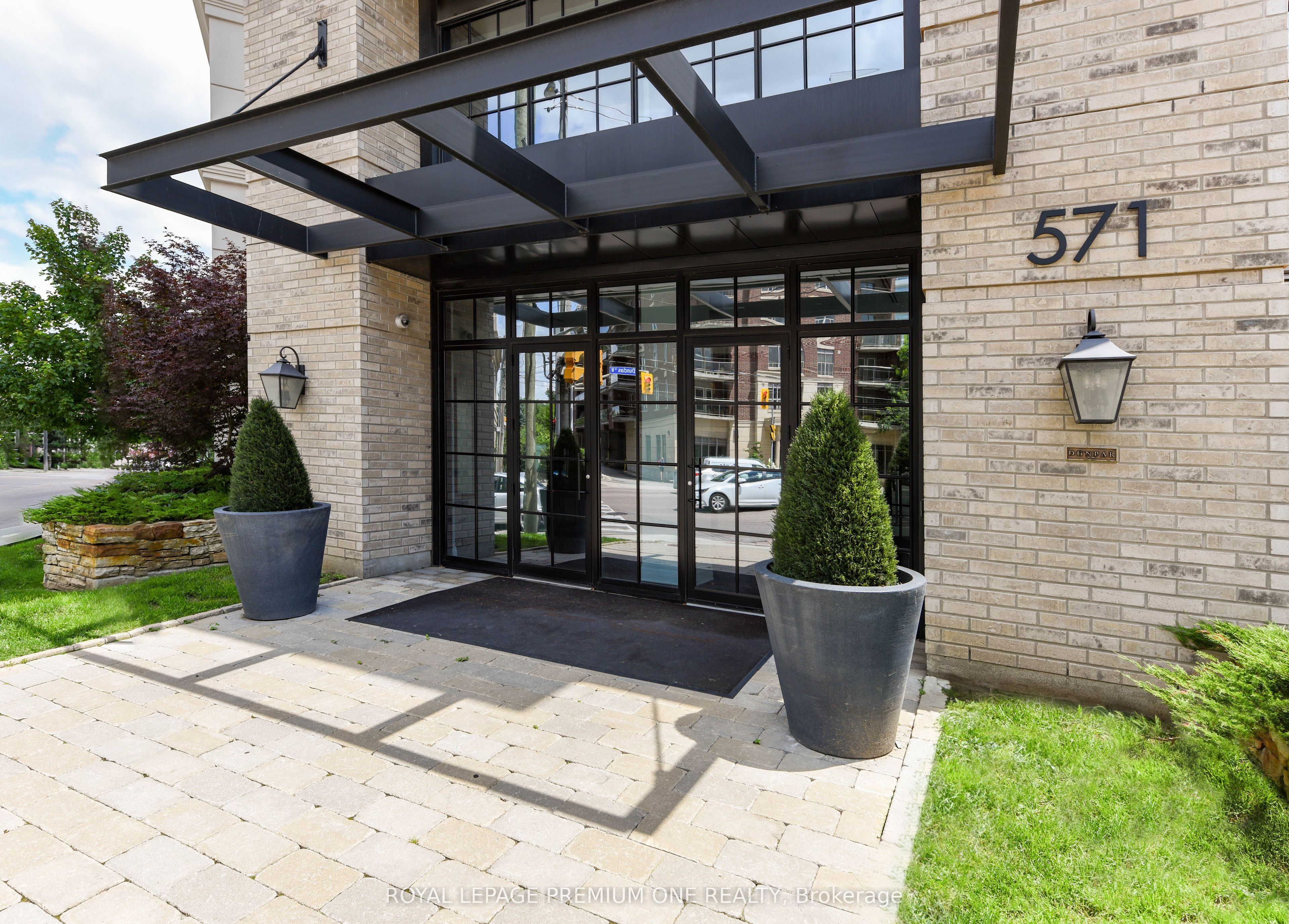 Additional image 2 of 514-571 Prince Edward Drive N, Toronto, ON, M8X 0A1