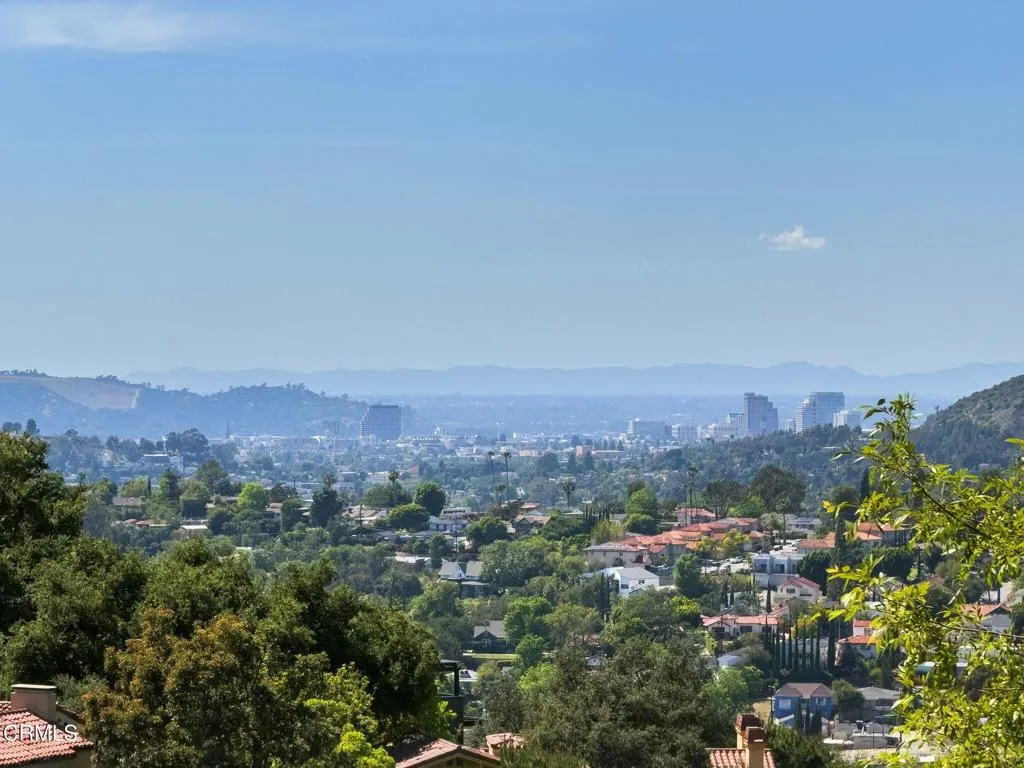 436 Redwood Drive, Pasadena, CA 91105