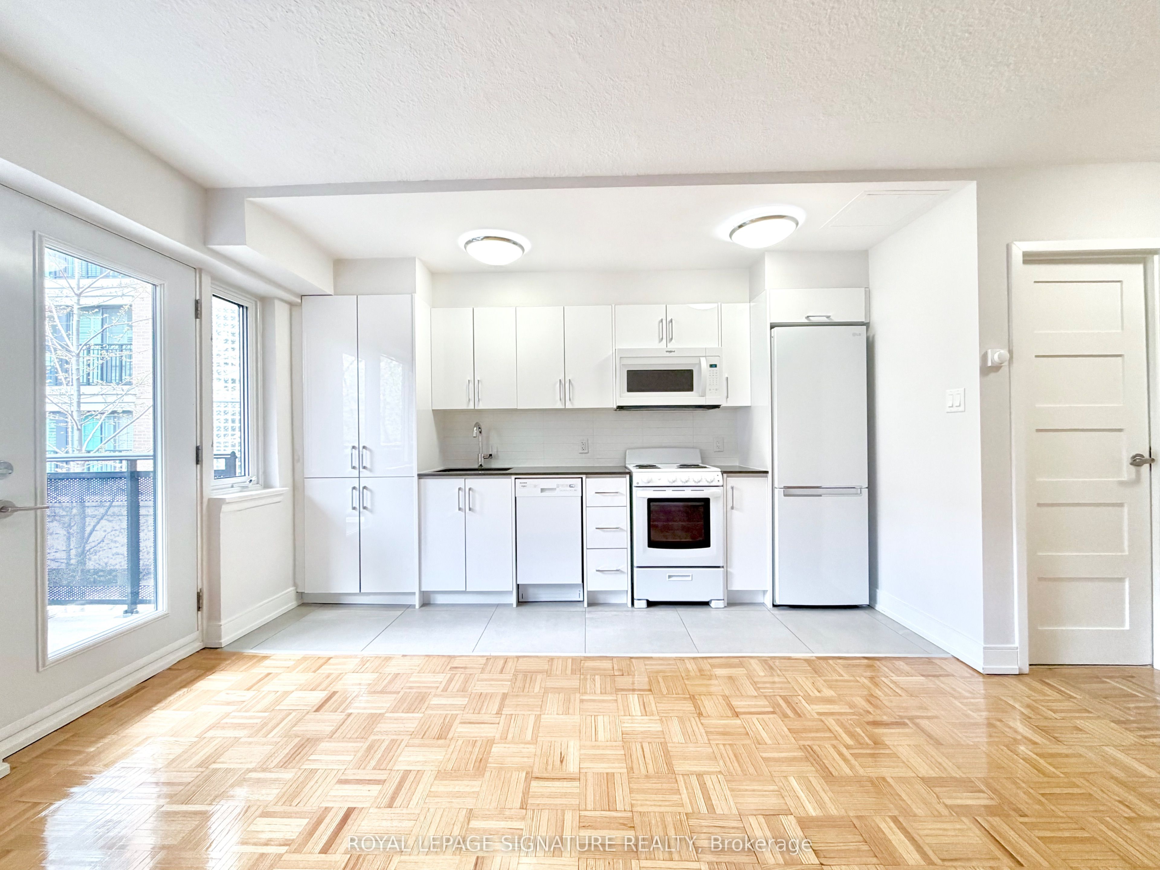 Additional image 4 of 203-95 Lawton Boulevard, Toronto, ON, M4V 1Z8