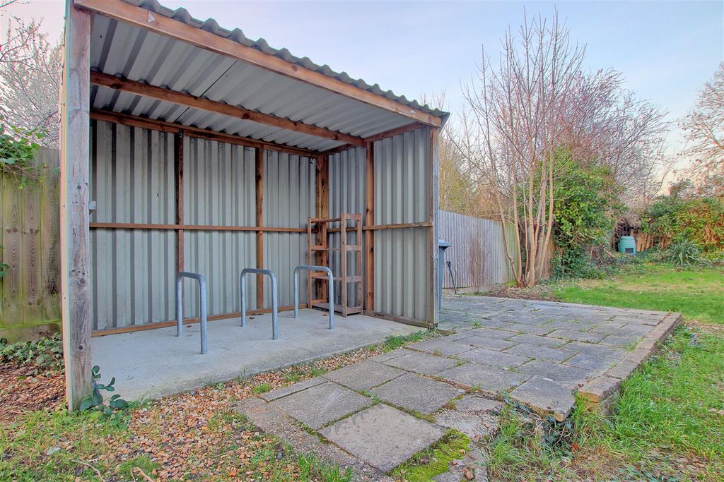 Additional image 16 of 5 bed semi-detached house for saleElizabeth Way, Cambridge CB4