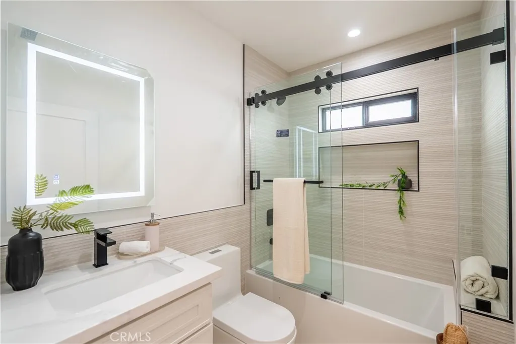 Additional image 16 of 1719 Landis St, Burbank, CA 91504