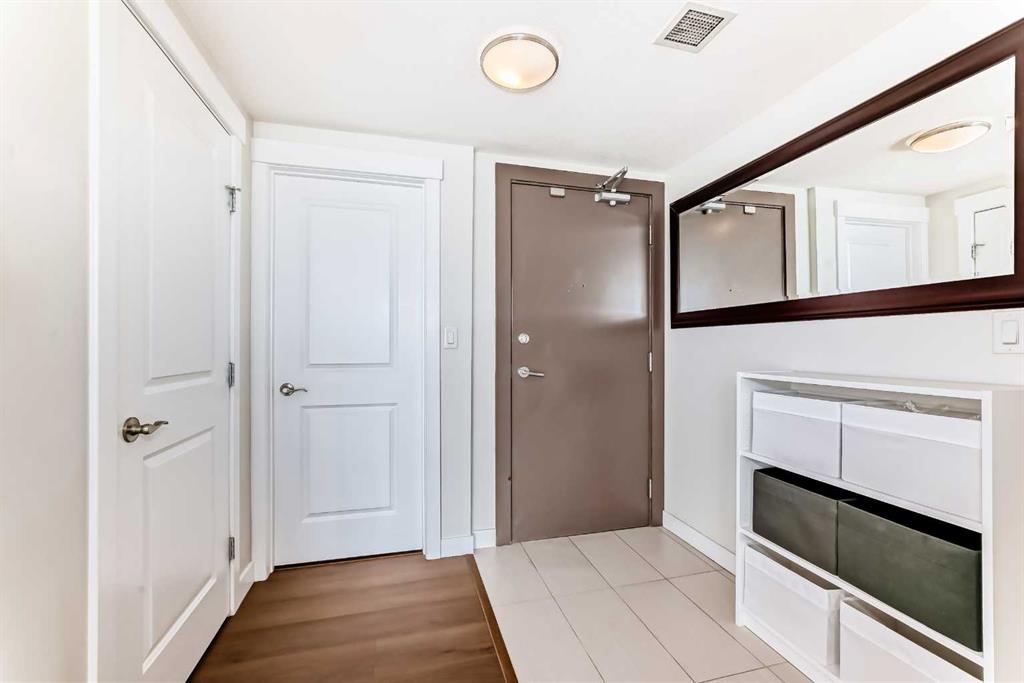 Additional image 5 of 1002-735 2 Avenue SW, Calgary, AB, T2P 0E4