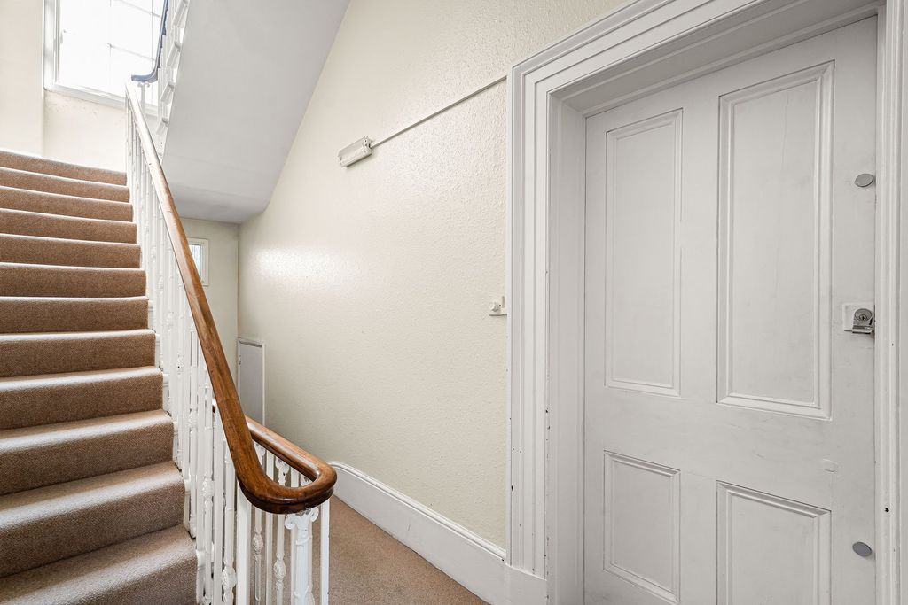 Additional image 12 of 1 bed flat for saleLansdown Crescent, Cheltenham GL50
