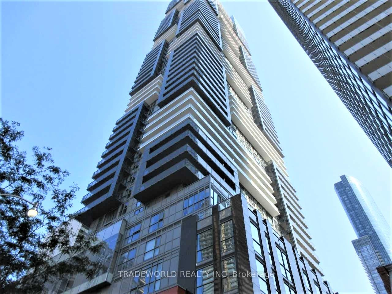 908-7 Grenville Street, Toronto, ON, M4Y 1X3