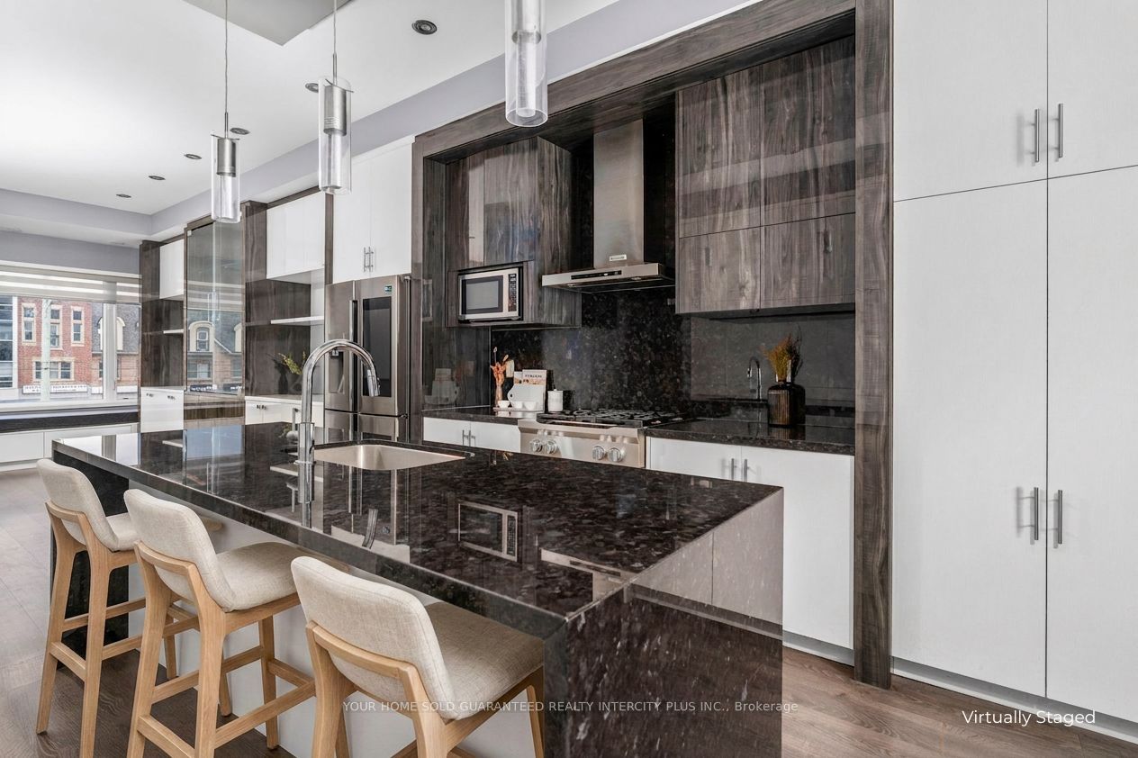 3910 Major Mackenzie Drive, Vaughan, ON, L4H 4R2