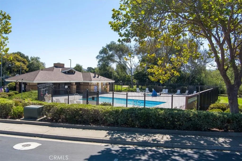 1444 Village Meadows Dr, Lompoc, CA 93436