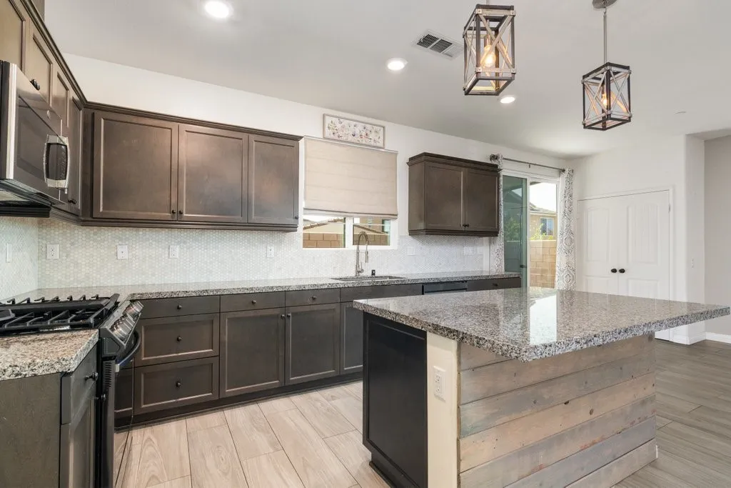 Additional image 15 of 4983 Oak Moss Ave, Fontana, CA 92336
