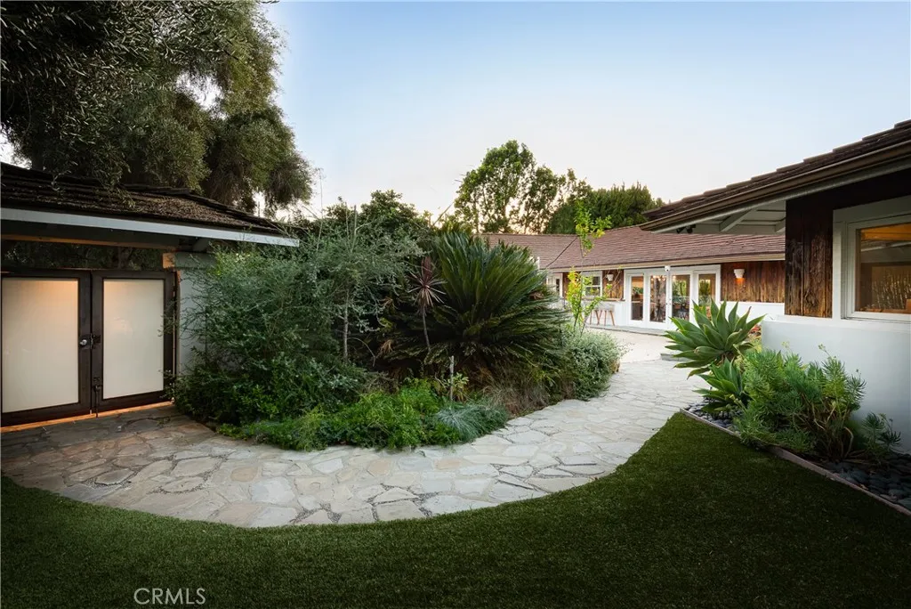 Additional image 54 of 4173 Regal Oak Dr, Encino, CA 91436