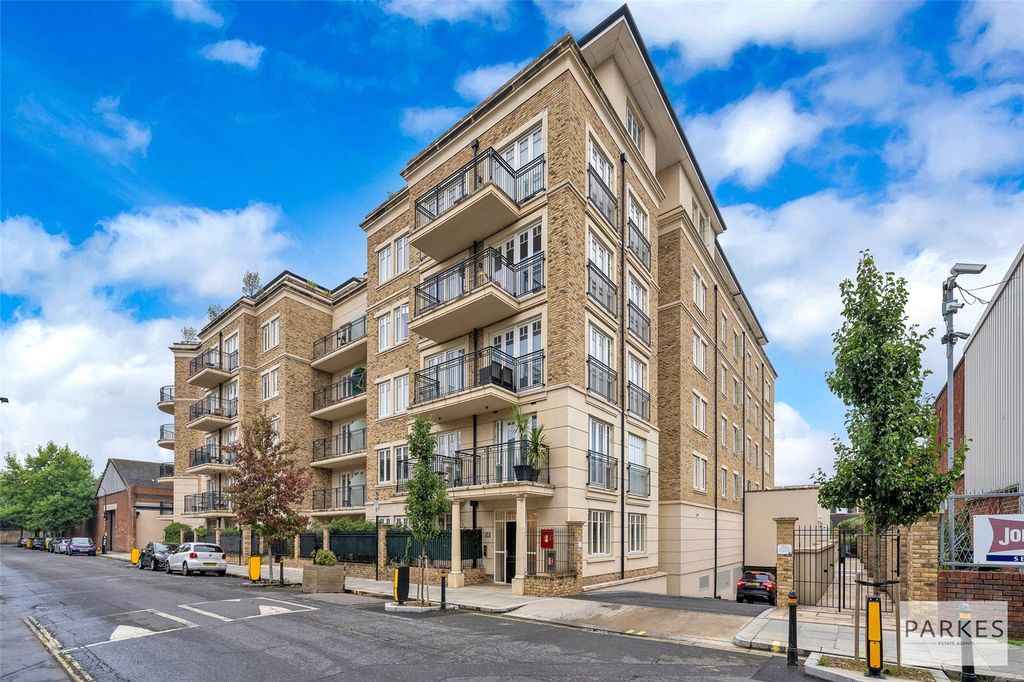 Additional image 11 of 2 bed flat for saleCarnwath Road, London SW6