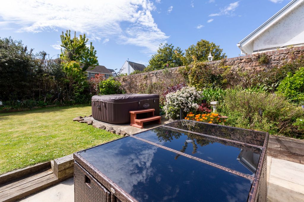 Additional image 45 of 5 bed end terrace house for saleMontrose, St Clement JE2