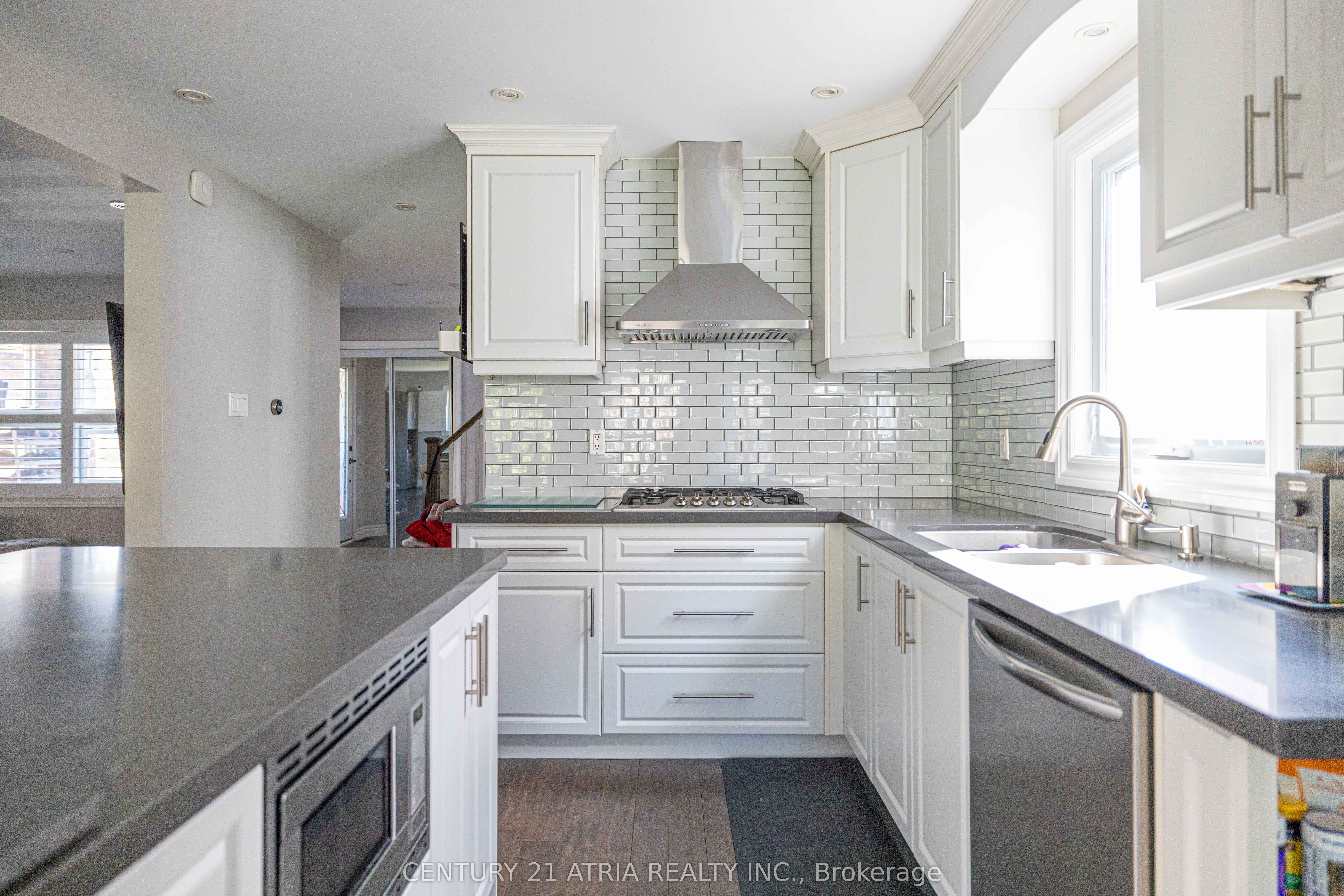 Additional image 4 of 35 Versailles Court, Richmond Hill, ON, L4C 8V6