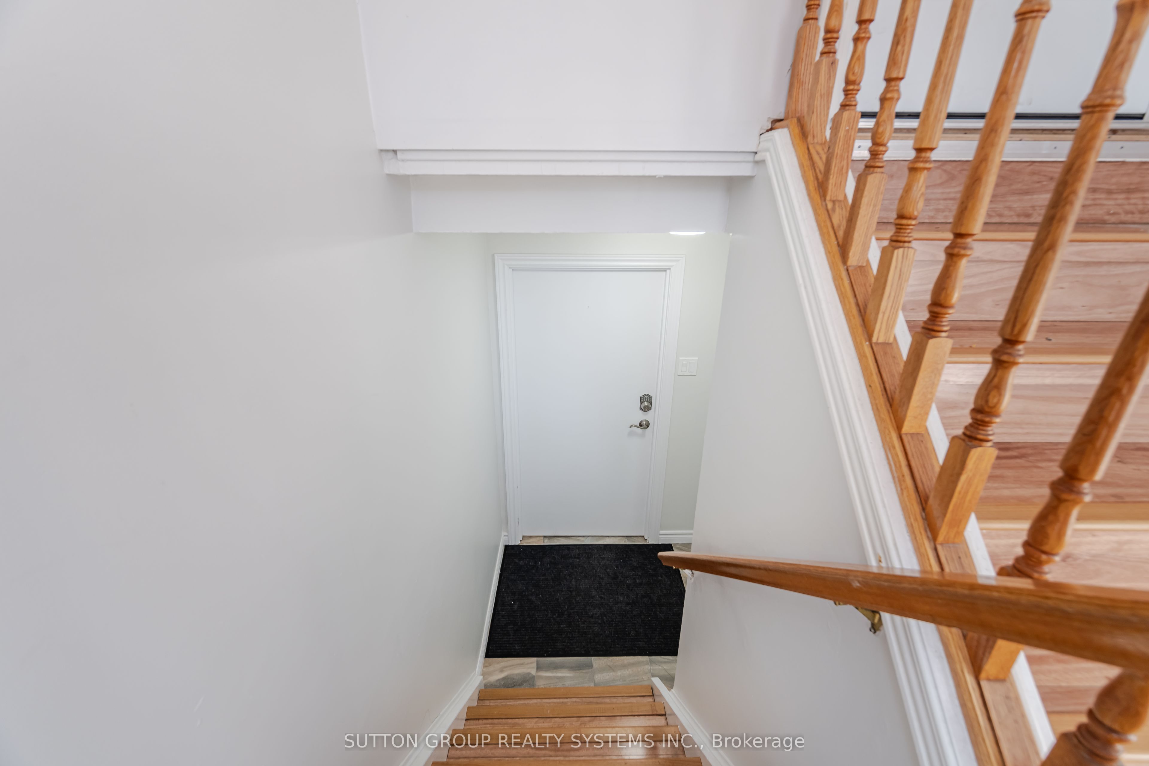 Lower-28 Cindy Avenue, Cambridge, ON, N3C 3J2 photo 3