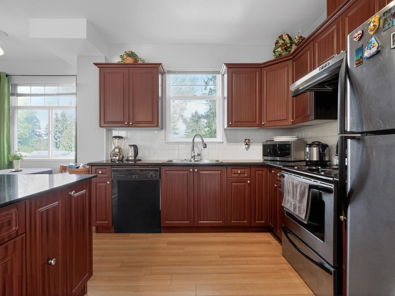 Additional image 6 of 2-15518 103a Avenue, Surrey, BC, V3R 1N7
