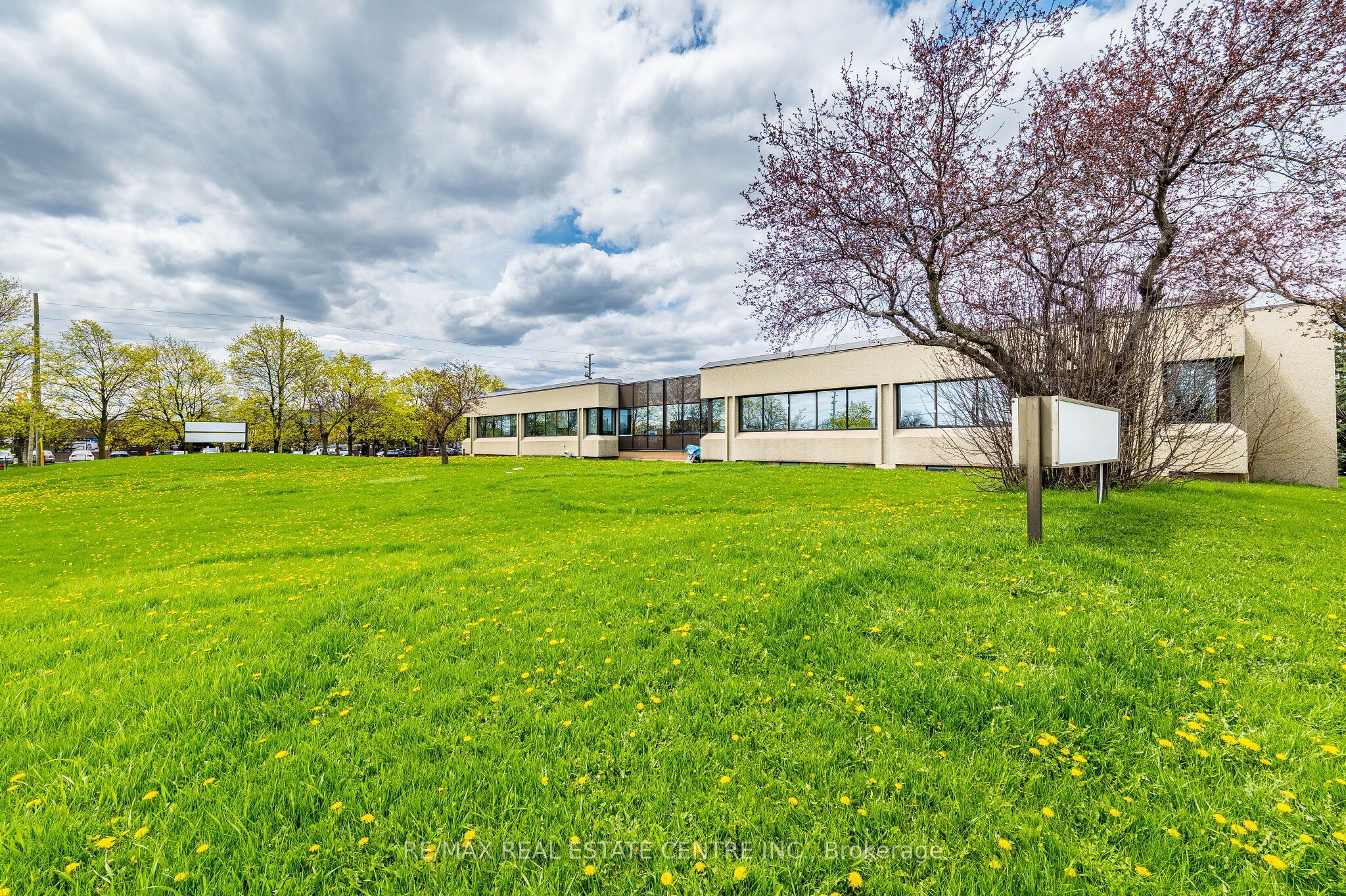 220 Advance Boulevard, Brampton, ON, L6T 4J5 photo 2