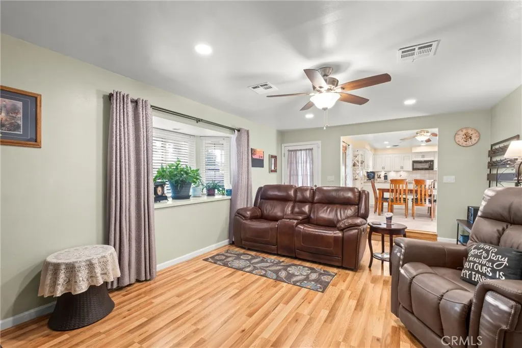 Additional image 12 of 705 Elm St, Tehachapi, CA 93561