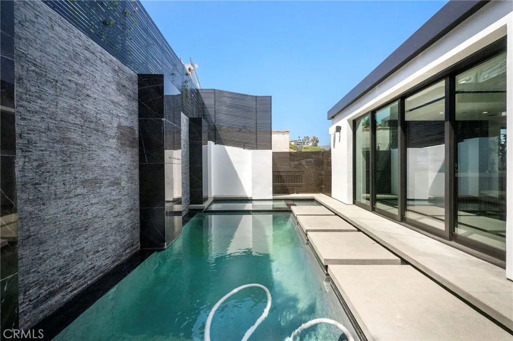 Additional image 76 of 2033 Glencoe Way, Los Angeles, CA 90068