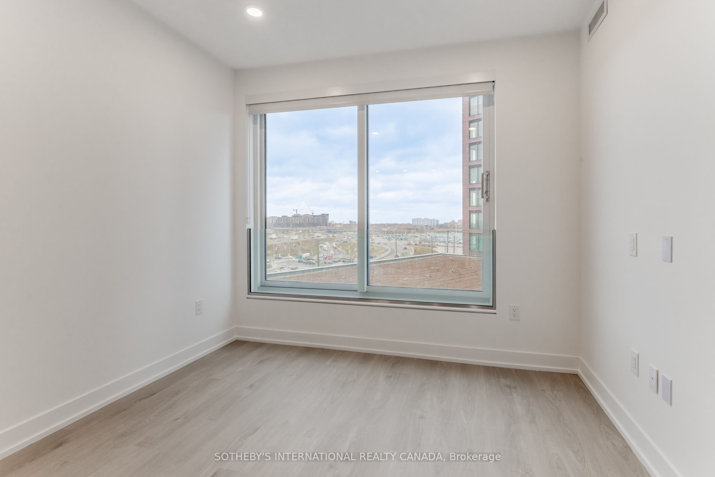 Additional image 5 of 1001-31 York Garden Way, Toronto, ON, M6A 2V1