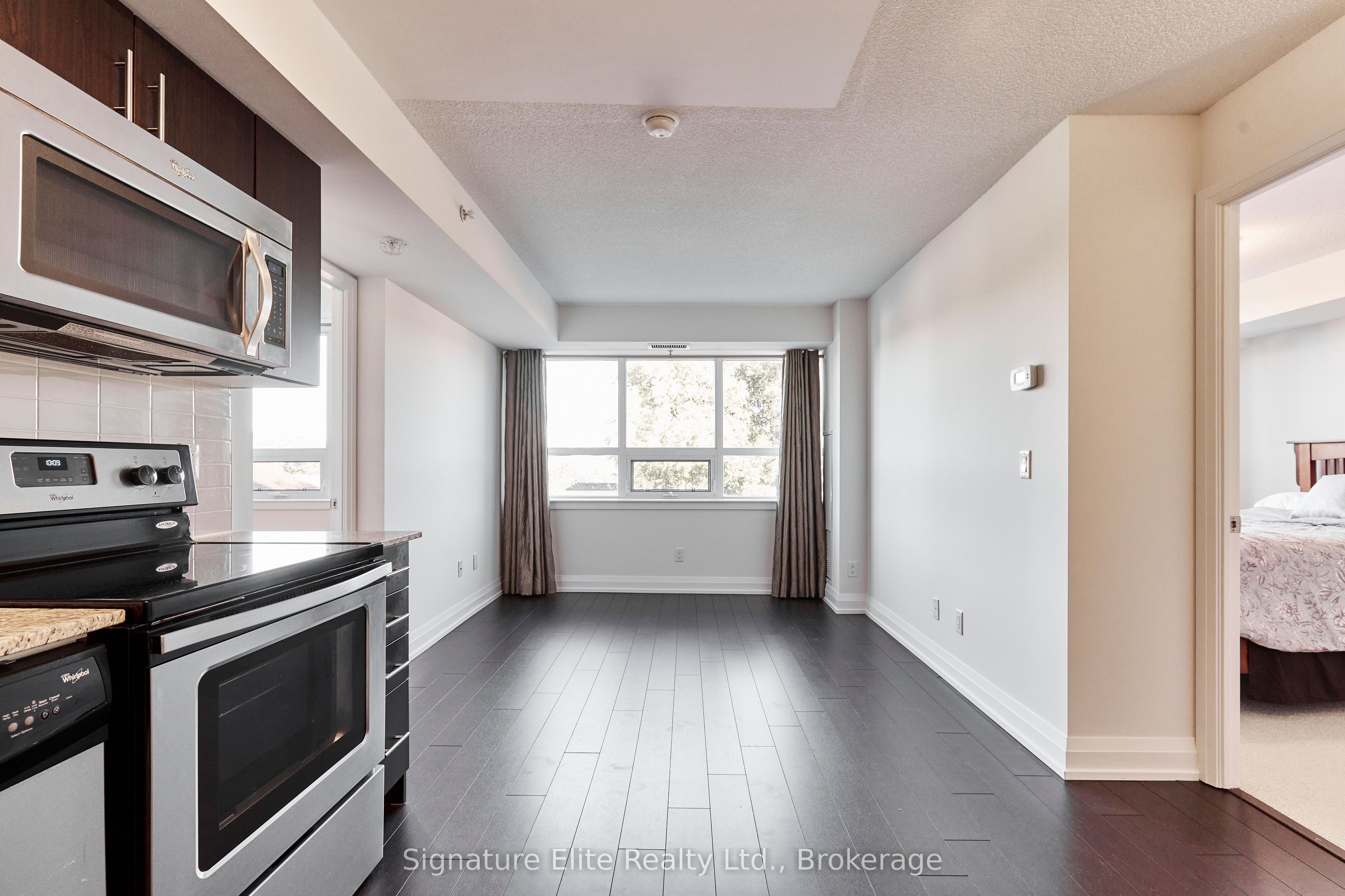 Additional image 4 of 301-3520 Danforth Avenue, Toronto, ON, M1L 1E5