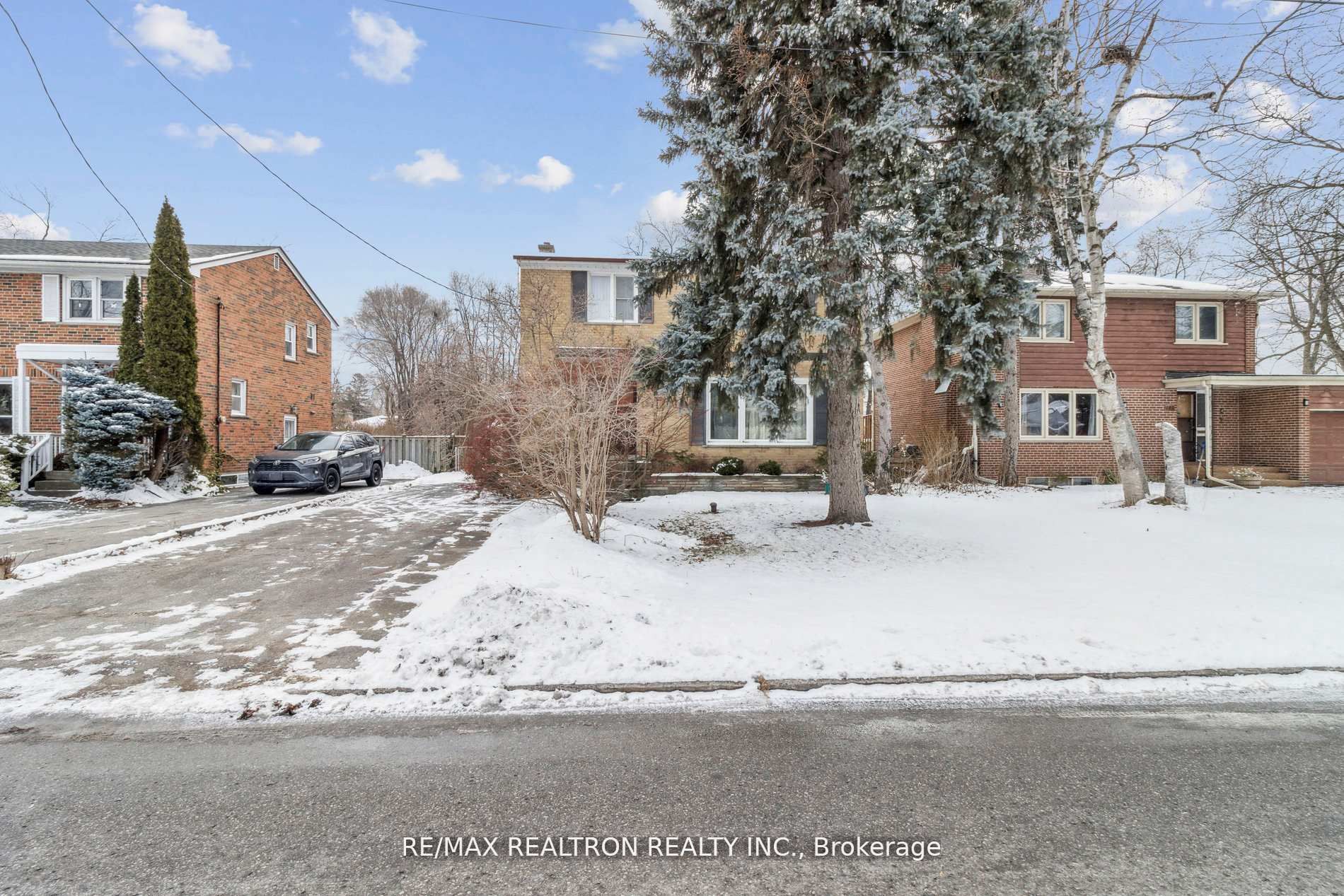 Additional image 2 of 139 Yorkview Drive, Toronto, ON, M2R 1K2