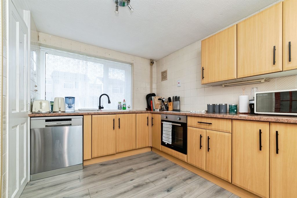 Additional image 5 of 2 bed end terrace house for saleWigram Way, Stevenage SG2
