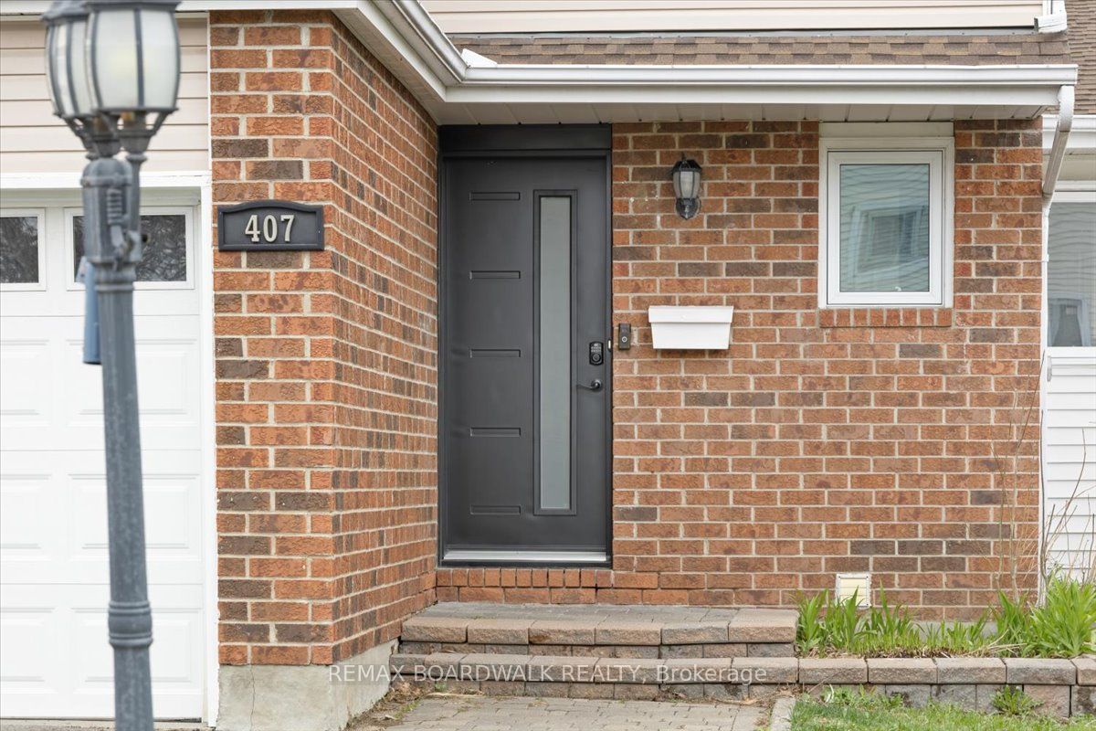 407 Sanderling Crescent, Ottawa, ON, K1E 2V5 photo 2