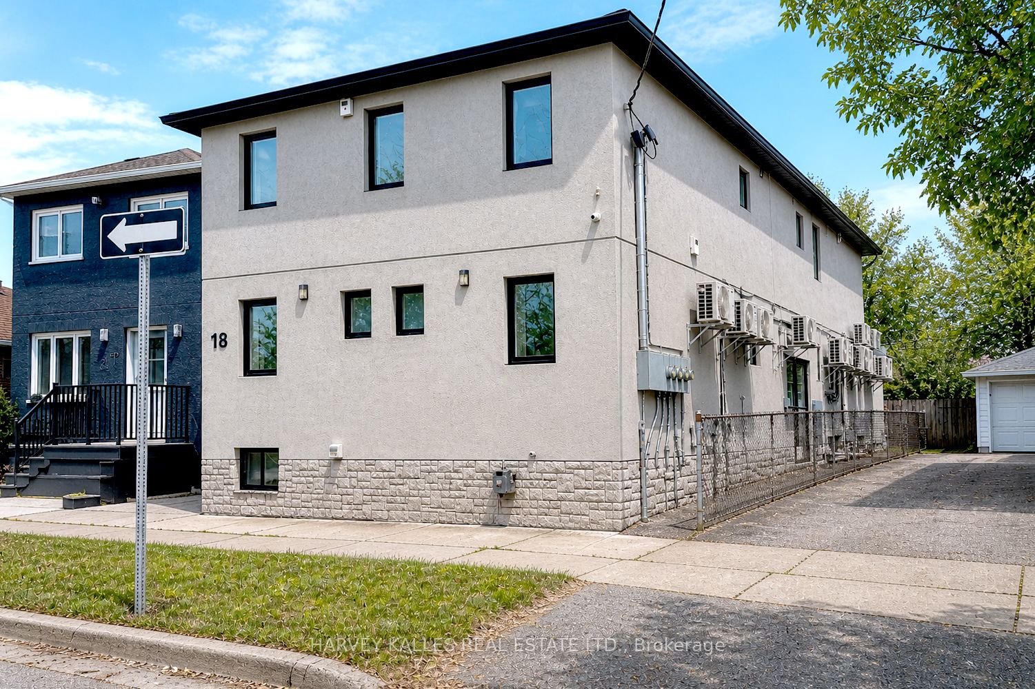 18 Cavell Avenue, Toronto, ON, M8V 1P2