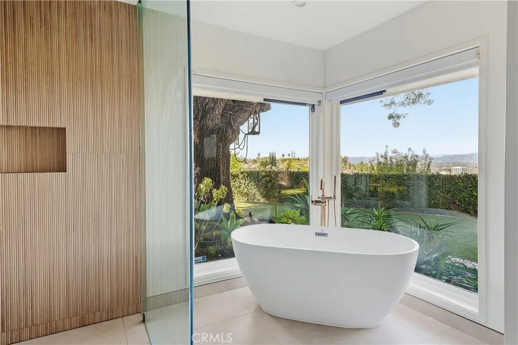 Additional image 40 of 4173 Regal Oak Dr, Encino, CA 91436