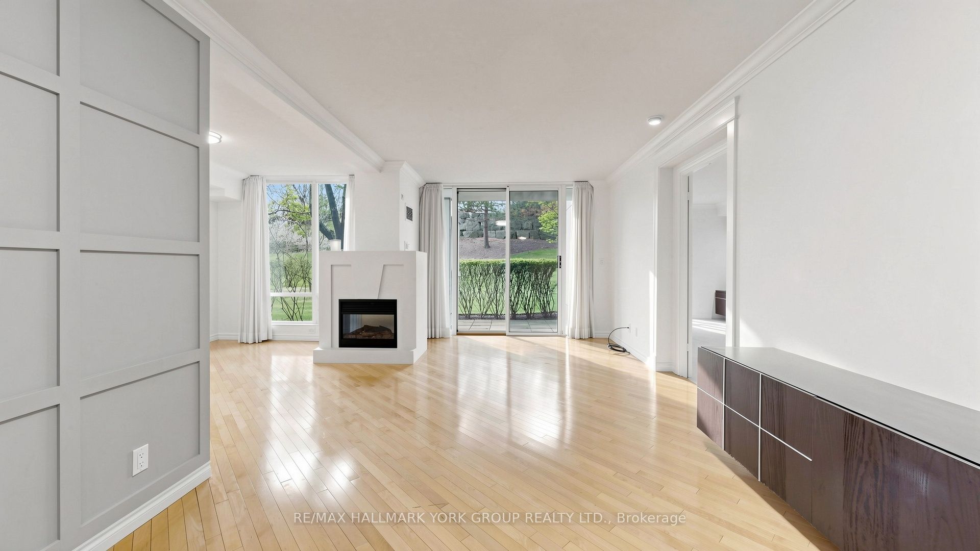 Additional image 4 of 120-18 William Carson Crescent, Toronto, ON, M2P 2H2