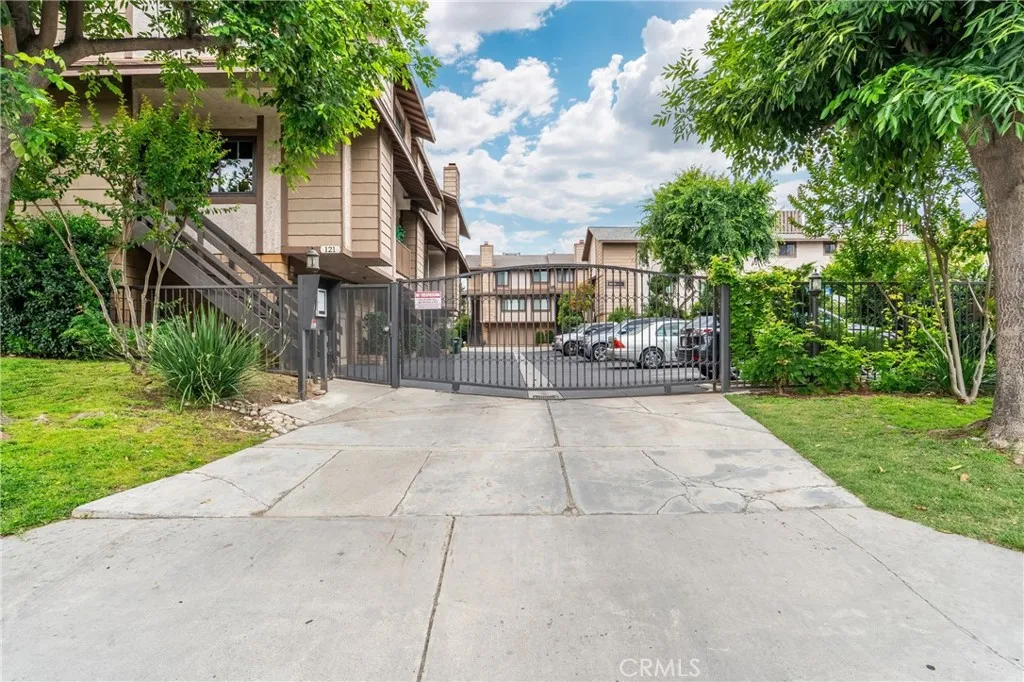 Additional image 52 of 121 S Madison Ave Unit B, Monrovia, CA 91016