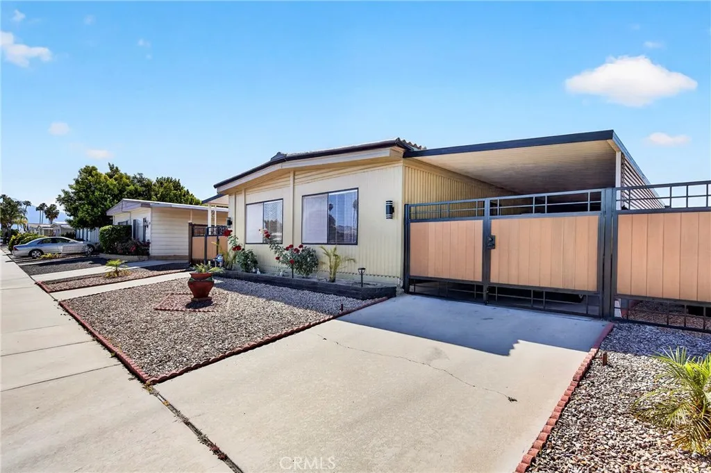Additional image 3 of 1625 W Johnston Avenue, Hemet, CA 92543