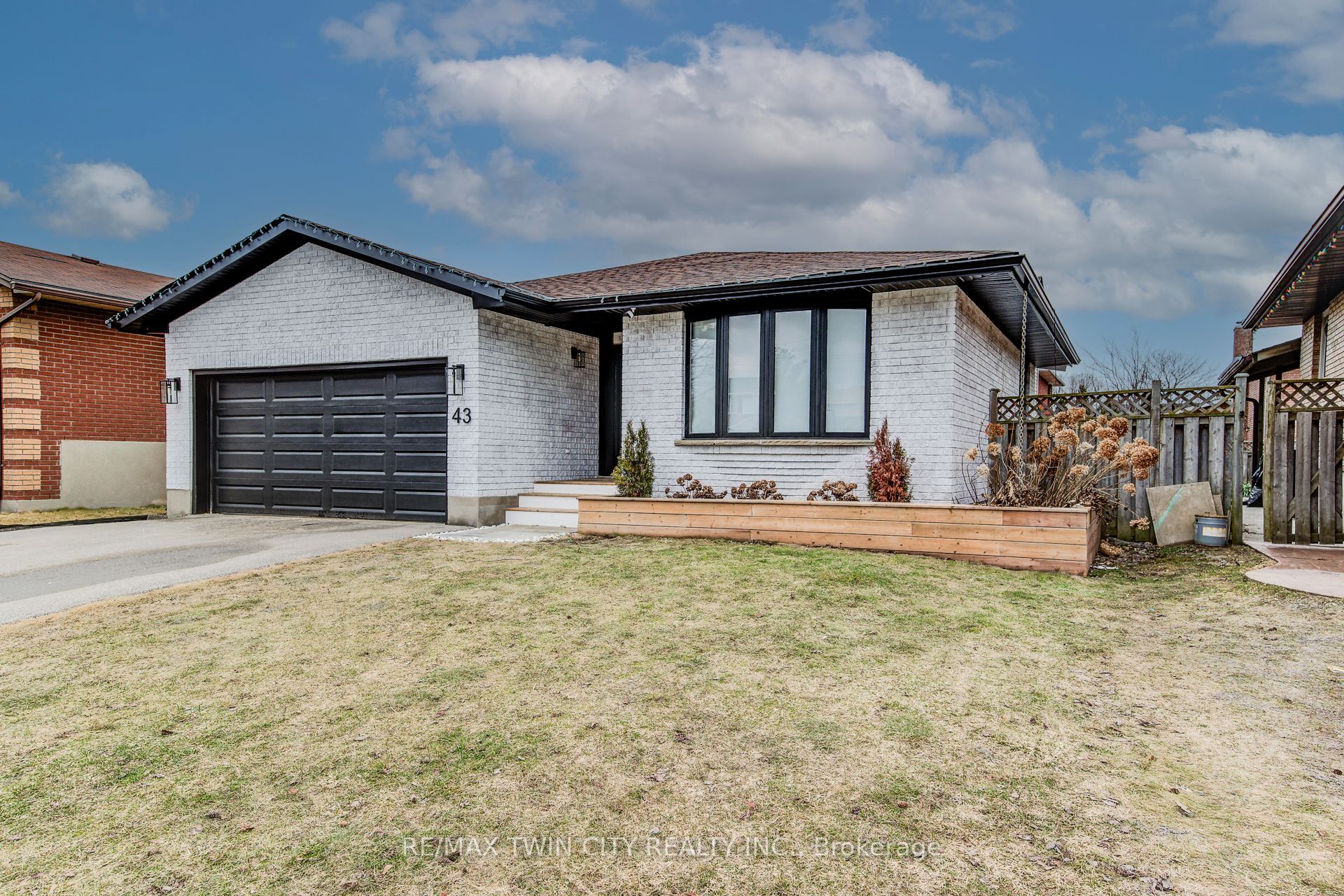 43 Southview Crescent, Cambridge, ON, N1P 1A3 photo 2