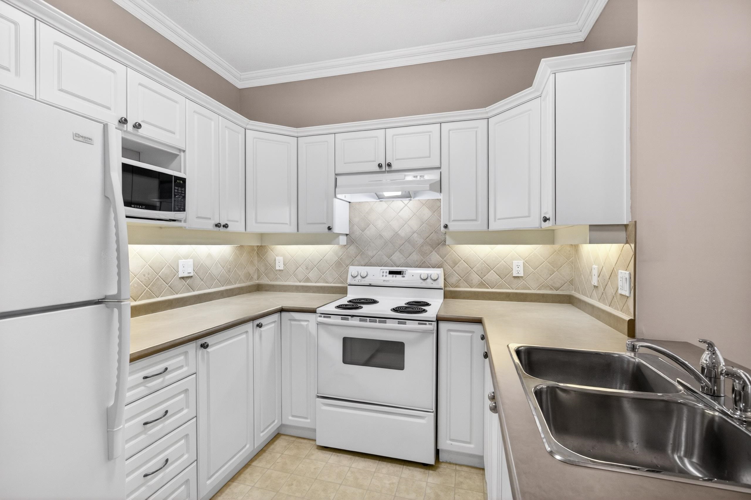 Additional image 6 of 201-1685 152a Street, Surrey, BC, V4A 9Y1