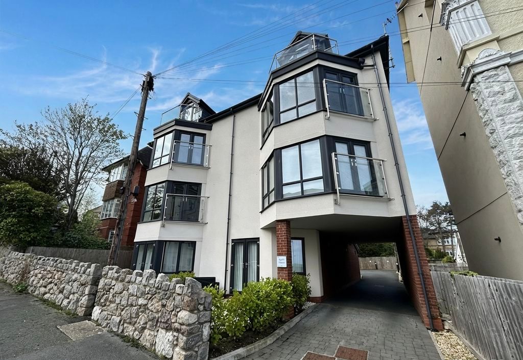2 bed flat for salePenrhos Road, Rhos On Sea LL28